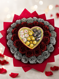 Ramo buchón de rosas brillantes y corazon de chocolates