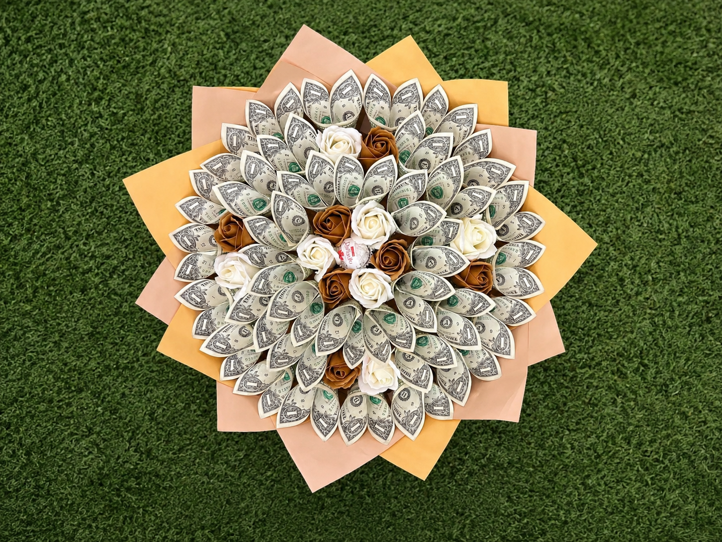 Ramo Floral con Billetes – Un Regalo que Sorprende y Enamora