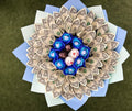 Ramo buchón de rosas azules, chocolates y billetes